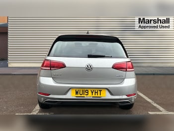 Used Volkswagen Golf 2019 for sale - 76804080: Photo