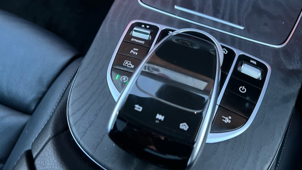 Used Mercedes-Benz E Class 2018 for sale - 76933280: Photo 26