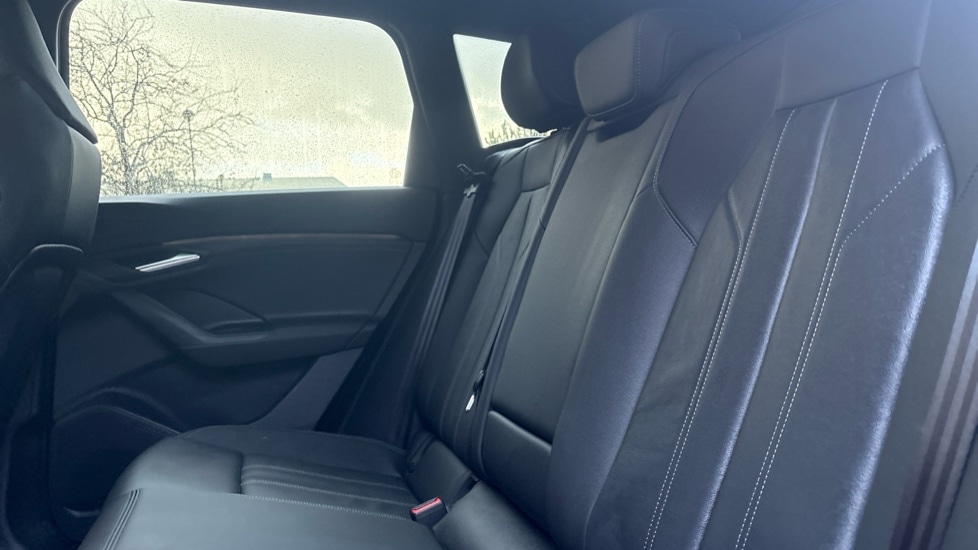 Used Audi Q6 e-tron 2025 for sale - 76745176: Photo 15