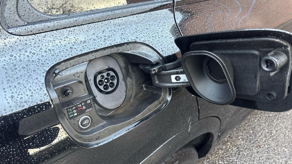 Used Audi Q6 e-tron 2025 for sale - 76745176: Photo 22