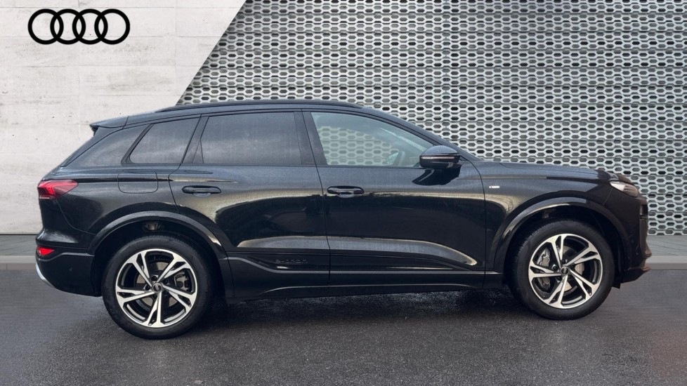 Used Audi Q6 e-tron 2025 for sale - 76745176: Photo 4