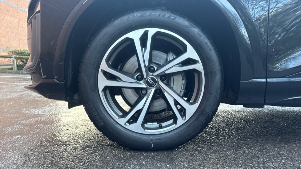 Used Audi Q6 e-tron 2025 for sale - 76745176: Photo 5