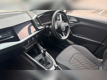 Used Audi A1 2023 for sale - 76154983: Photo 2