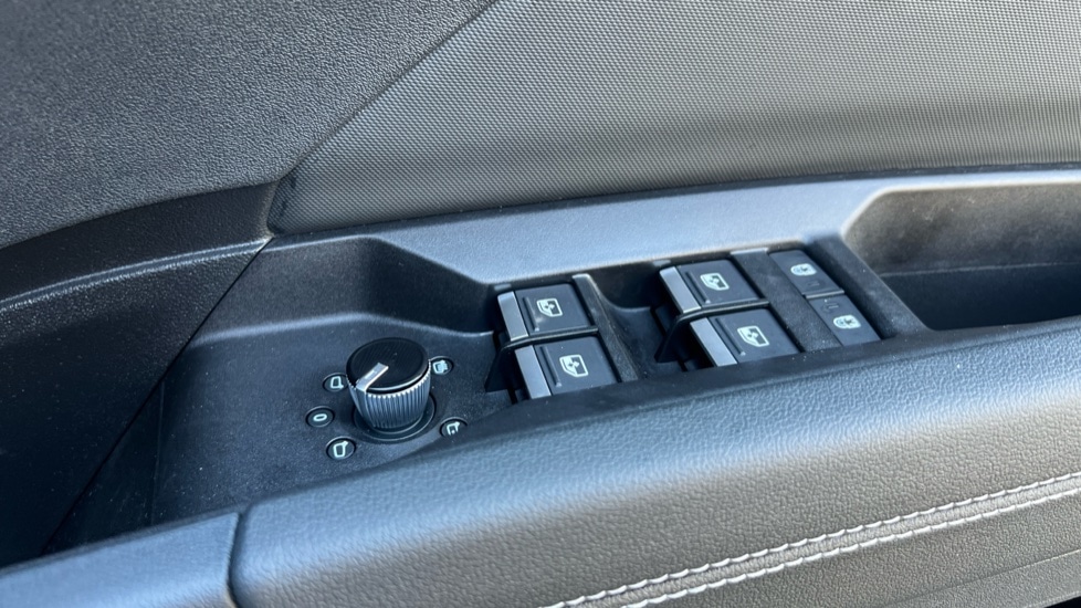 Used Audi Q4 e-tron 2025 for sale - 76908063: Photo 28