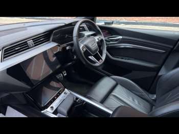 Used Audi Q8 2024 for sale - 75108586: Photo