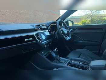 Used Audi Q3 2025 for sale - 76722252: Photo