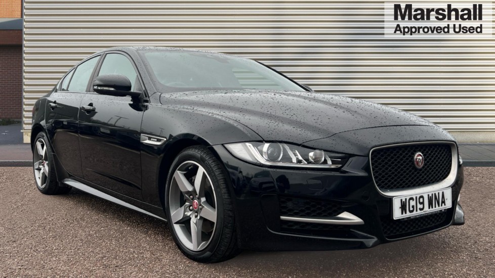 Used Jaguar XE 2019 for sale - 76928043: Photo 1