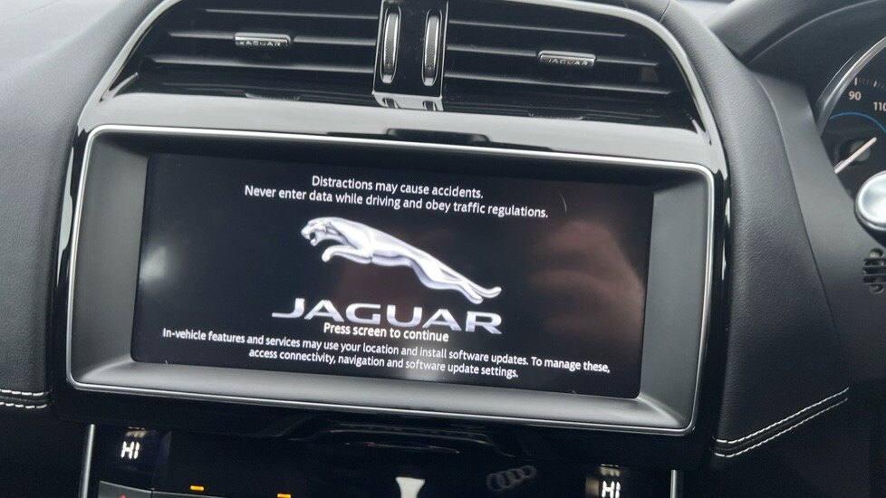 Used Jaguar XE 2019 for sale - 76928043: Photo 12