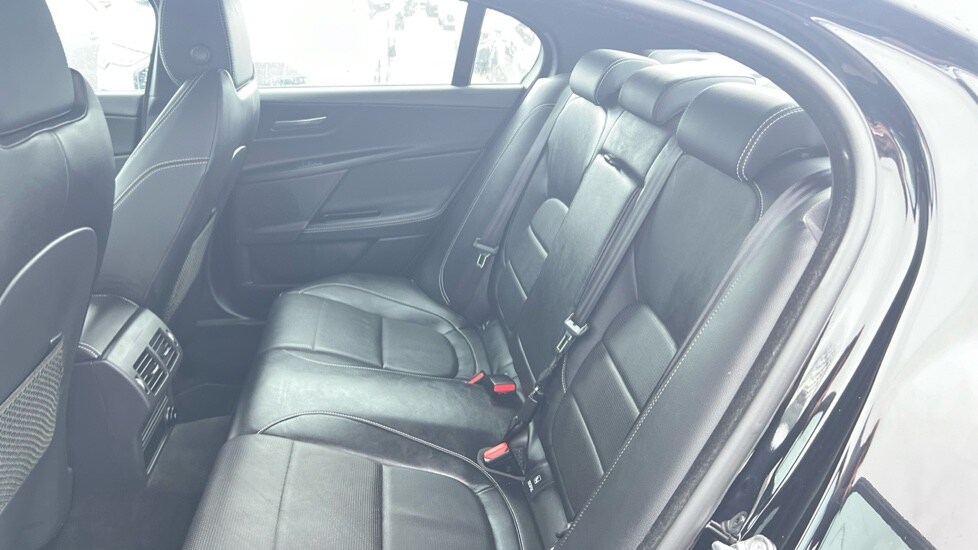 Used Jaguar XE 2019 for sale - 76928043: Photo 14