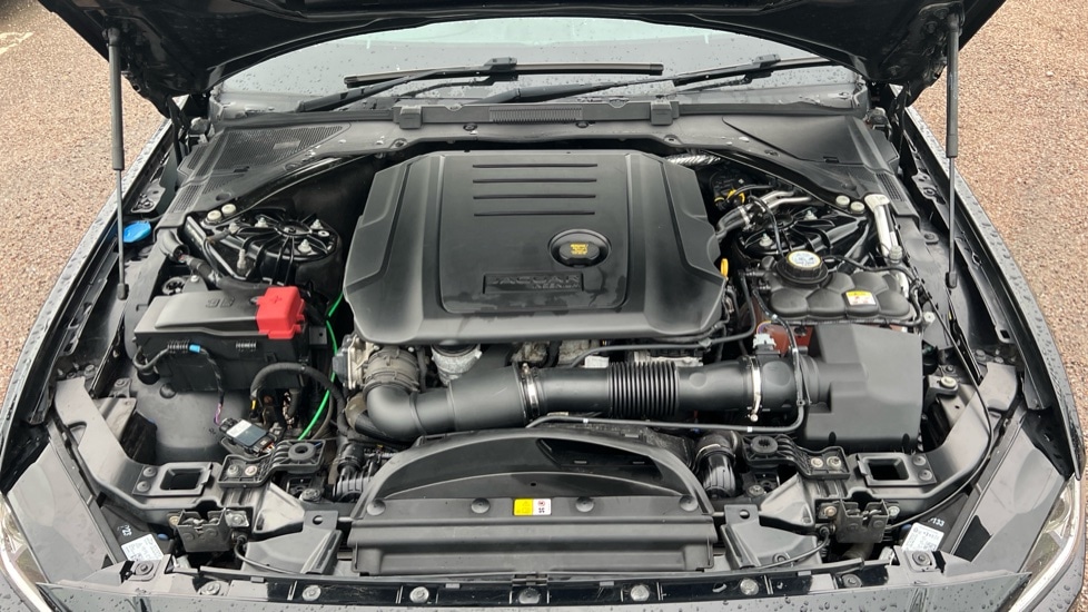 Used Jaguar XE 2019 for sale - 76928043: Photo 16