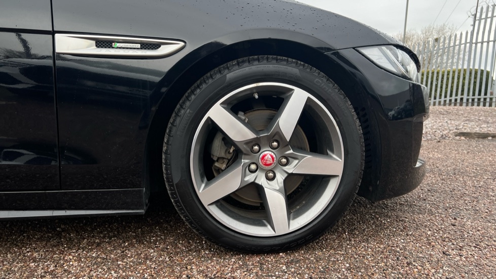 Used Jaguar XE 2019 for sale - 76928043: Photo 20