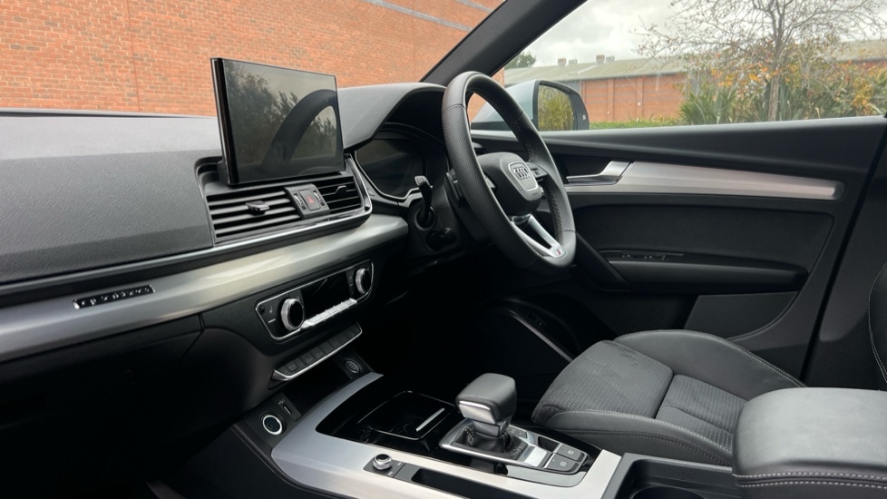 Used Audi Q5 2024 for sale - 76338821: Photo 2