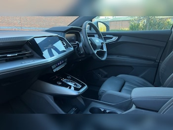 Used Audi Q4 e-tron 2025 for sale - 76507437: Photo