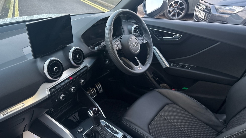 Used Audi Q2 2025 for sale - 76960202: Photo 2