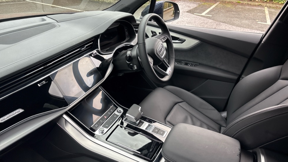 Used Audi Q7 2025 for sale - 76660766: Photo 2