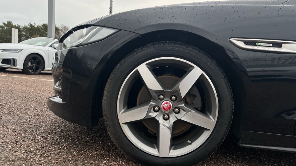 Used Jaguar XE 2019 for sale - 76803981: Photo 17