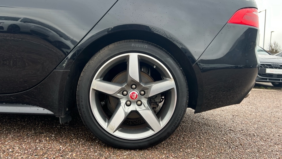 Used Jaguar XE 2019 for sale - 76803981: Photo 18