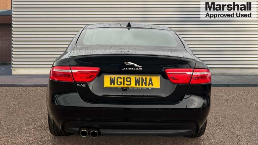 Used Jaguar XE 2019 for sale - 76803981: Photo 4