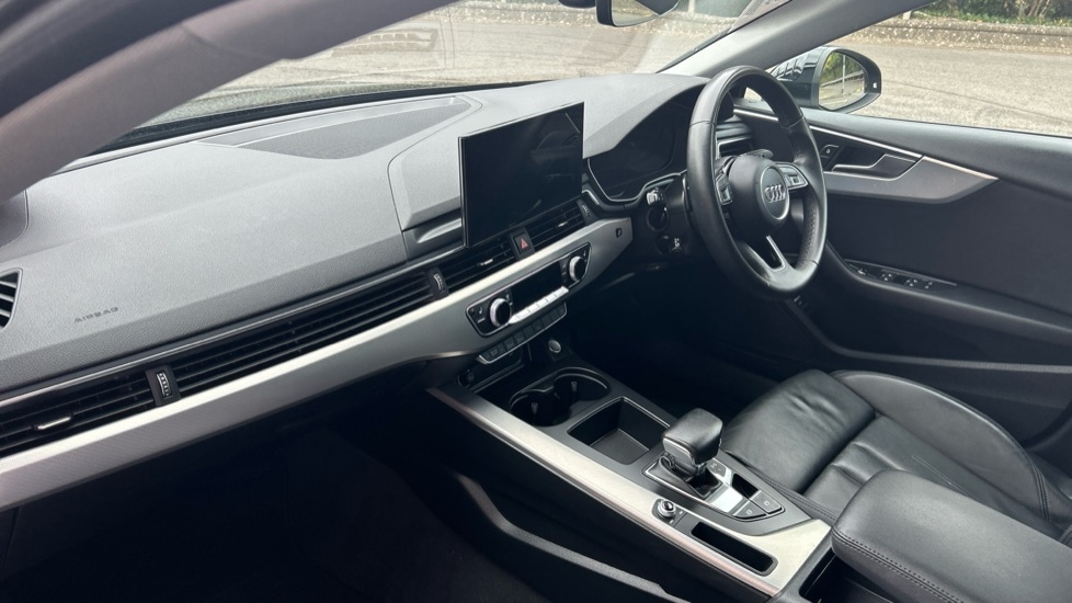 Used Audi A5 2023 for sale - 76458947: Photo 2