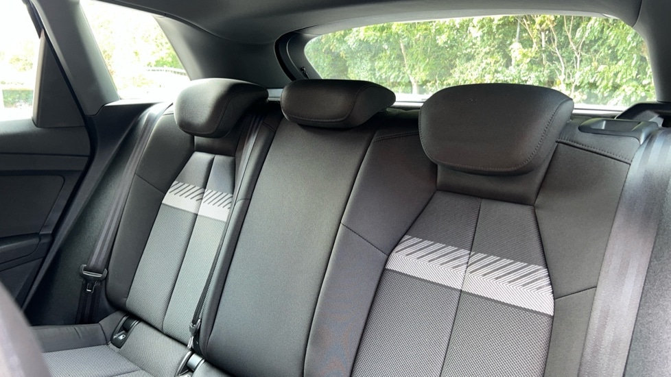 Used Audi Q4 e-tron 2023 for sale - 76154895: Photo 15