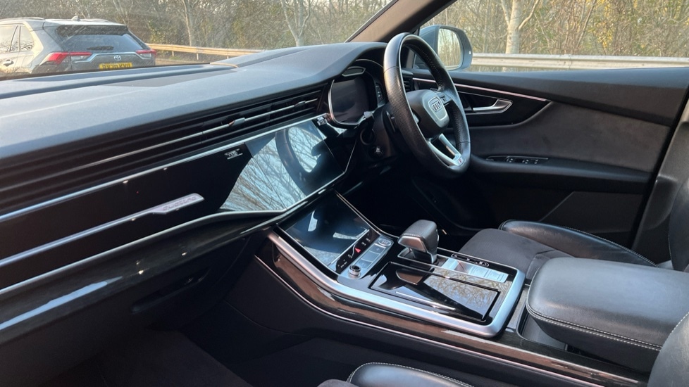 Used Audi Q8 2019 for sale - 76501408: Photo 2