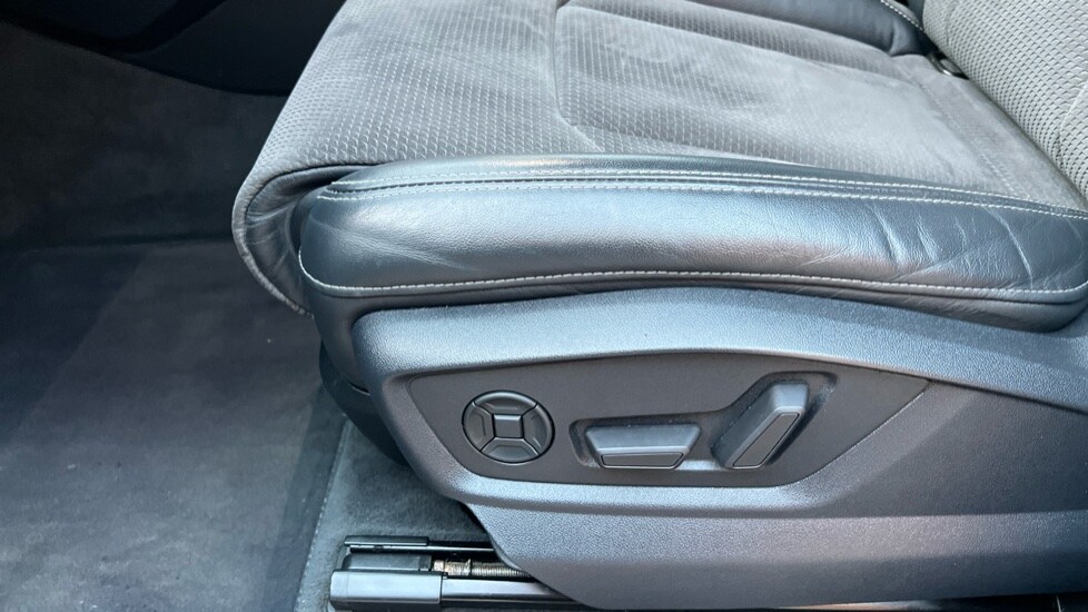 Used Audi Q8 2019 for sale - 76501408: Photo 29