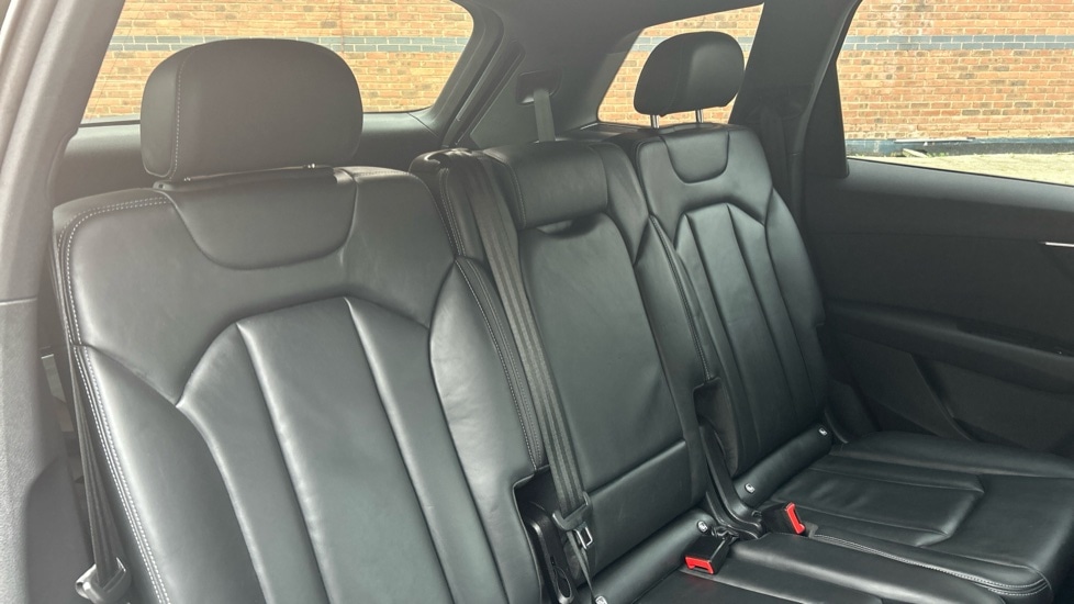 Used Audi Q7 2023 for sale - 76501259: Photo 15
