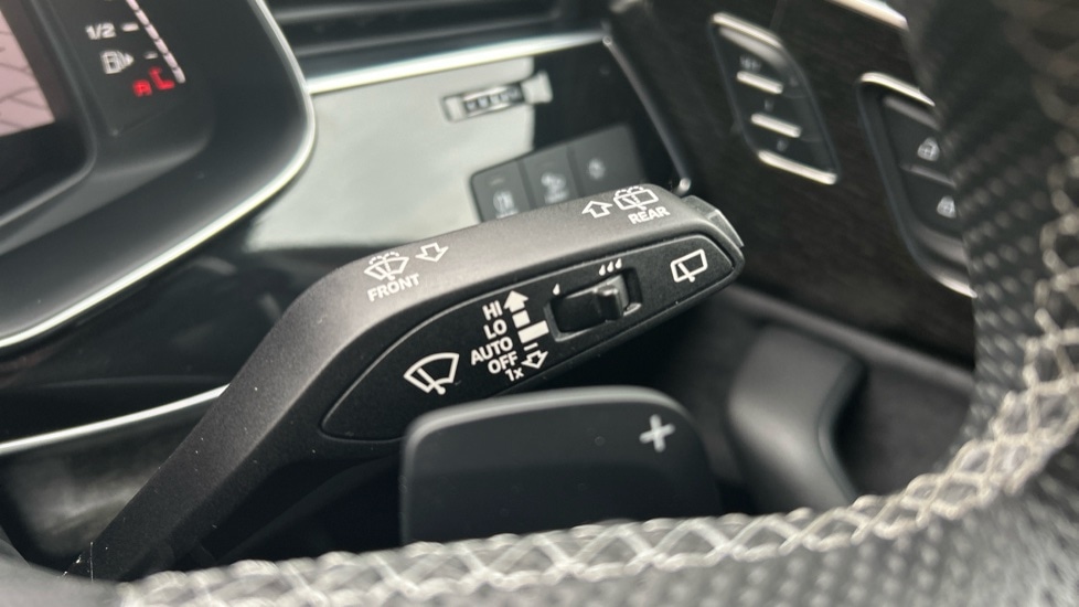 Used Audi Q7 2023 for sale - 76501259: Photo 30