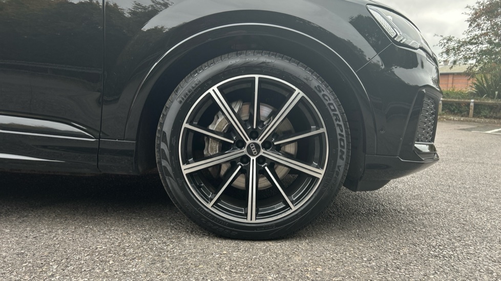 Used Audi Q7 2023 for sale - 76501259: Photo 5