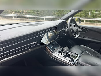 Used Audi Q7 2023 for sale - 76183818: Photo