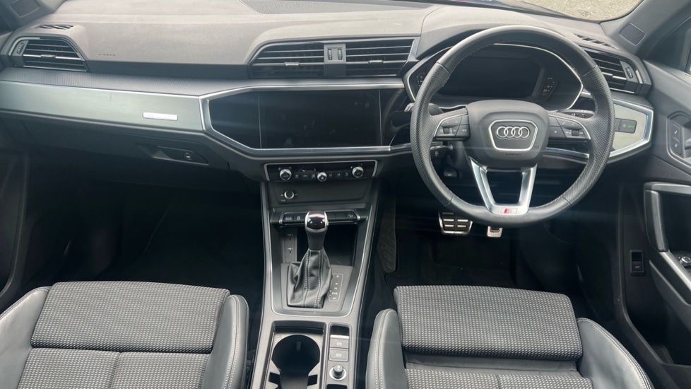 Used Audi Q3 2023 for sale - 76176319: Photo 12