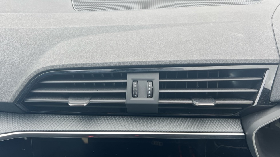Used Audi Q3 2023 for sale - 76176319: Photo 16