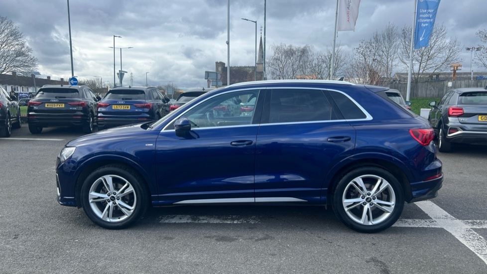 Used Audi Q3 2023 for sale - 76176319: Photo 9