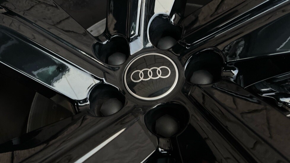 Used Audi RS Q8 2023 for sale - 76168828: Photo 40