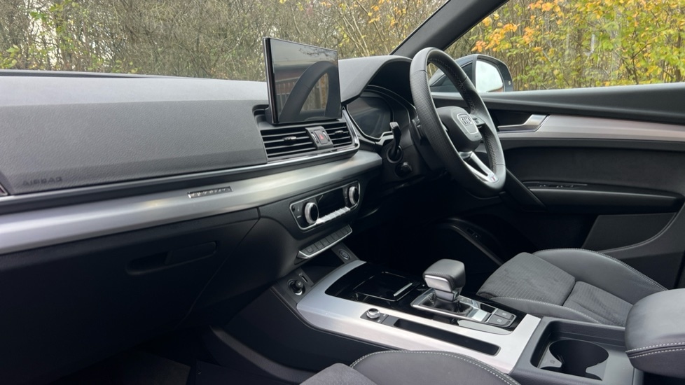 Used Audi Q5 2024 for sale - 76851145: Photo 2