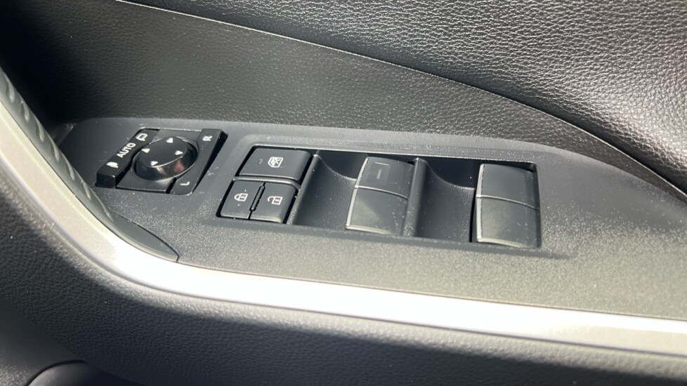 Used Toyota RAV4 2020 for sale - 76589907: Photo 30