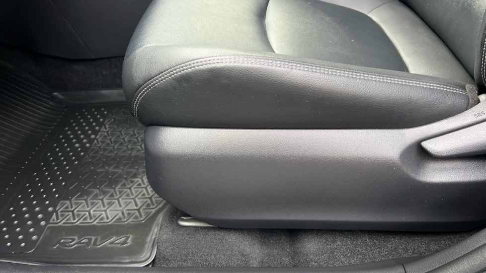 Used Toyota RAV4 2020 for sale - 76589907: Photo 32