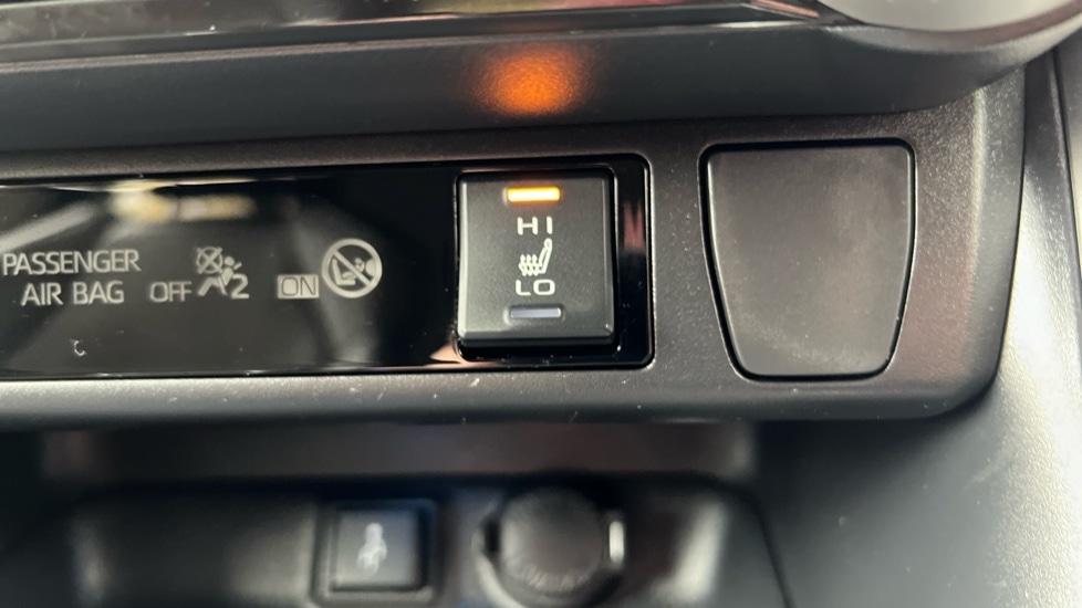 Used Toyota RAV4 2020 for sale - 76589907: Photo 34