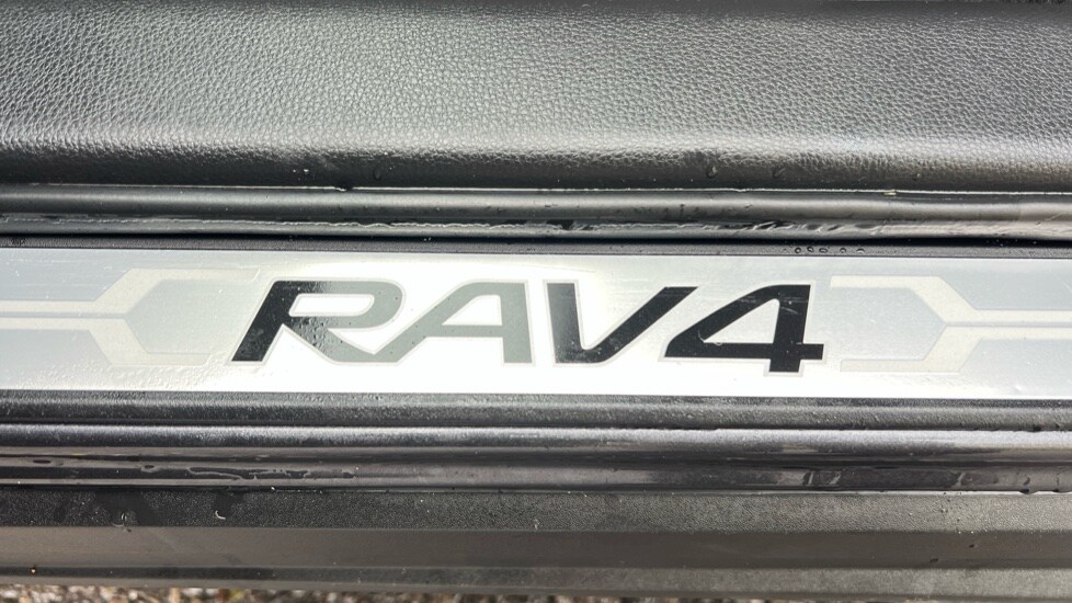 Used Toyota RAV4 2020 for sale - 76589907: Photo 37