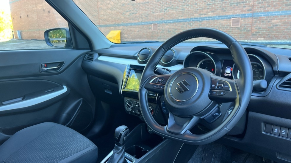 Used Suzuki Swift 2023 for sale - 76180169: Photo 9