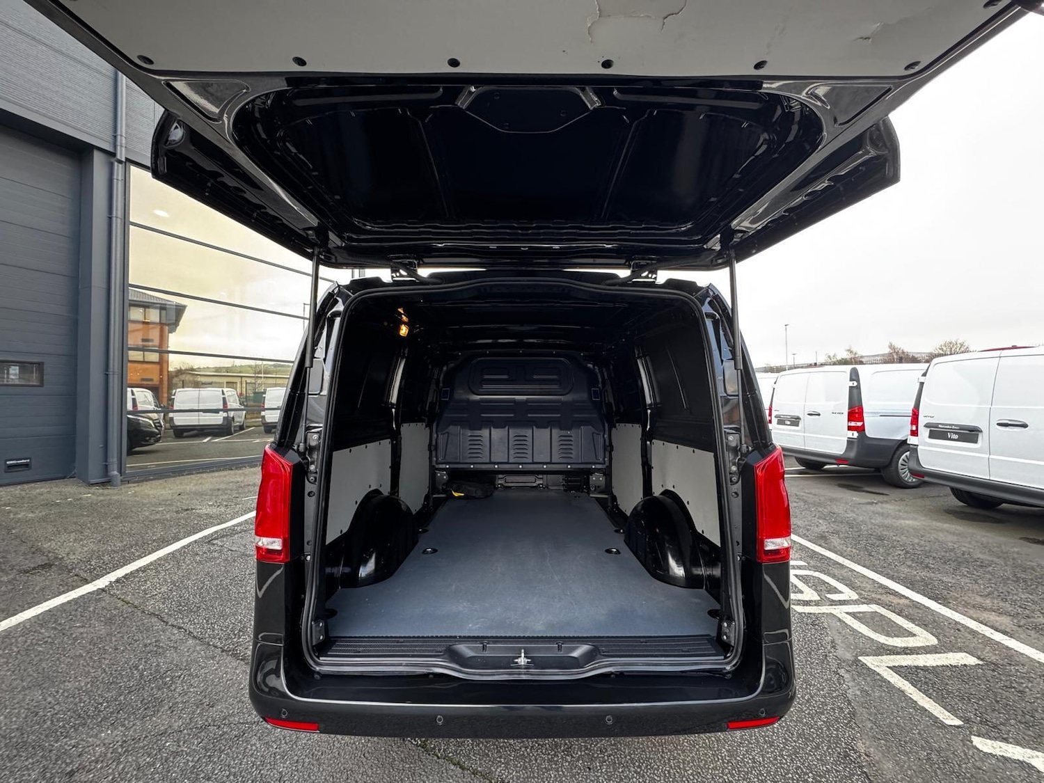 Used Mercedes-Benz Vito 2022 for sale - 77387075: Photo 44