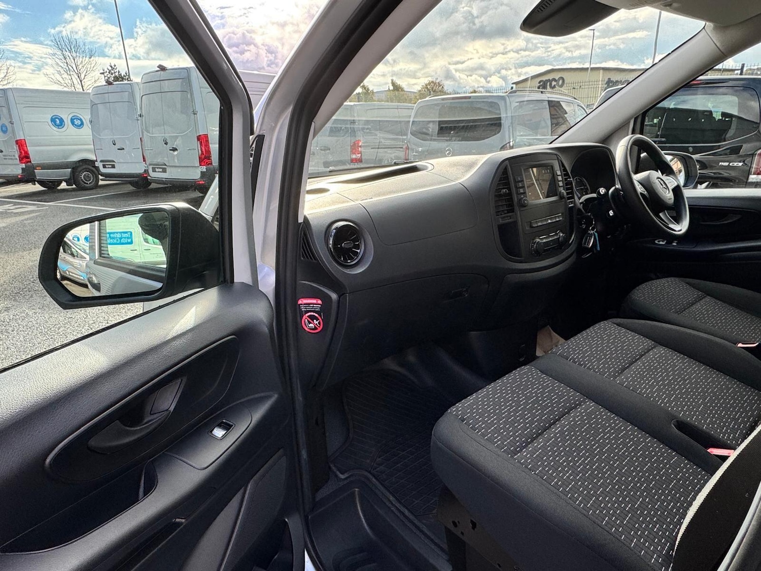 Used Mercedes-Benz Vito 2024 for sale - 76349170: Photo 36