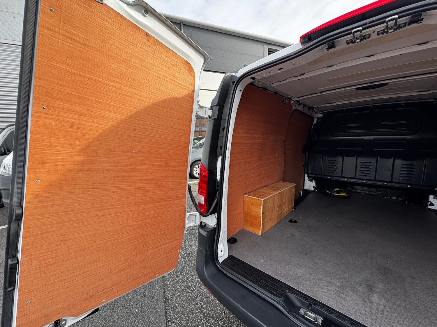 Used Mercedes-Benz Vito 2021 for sale - 77585713: Photo 37