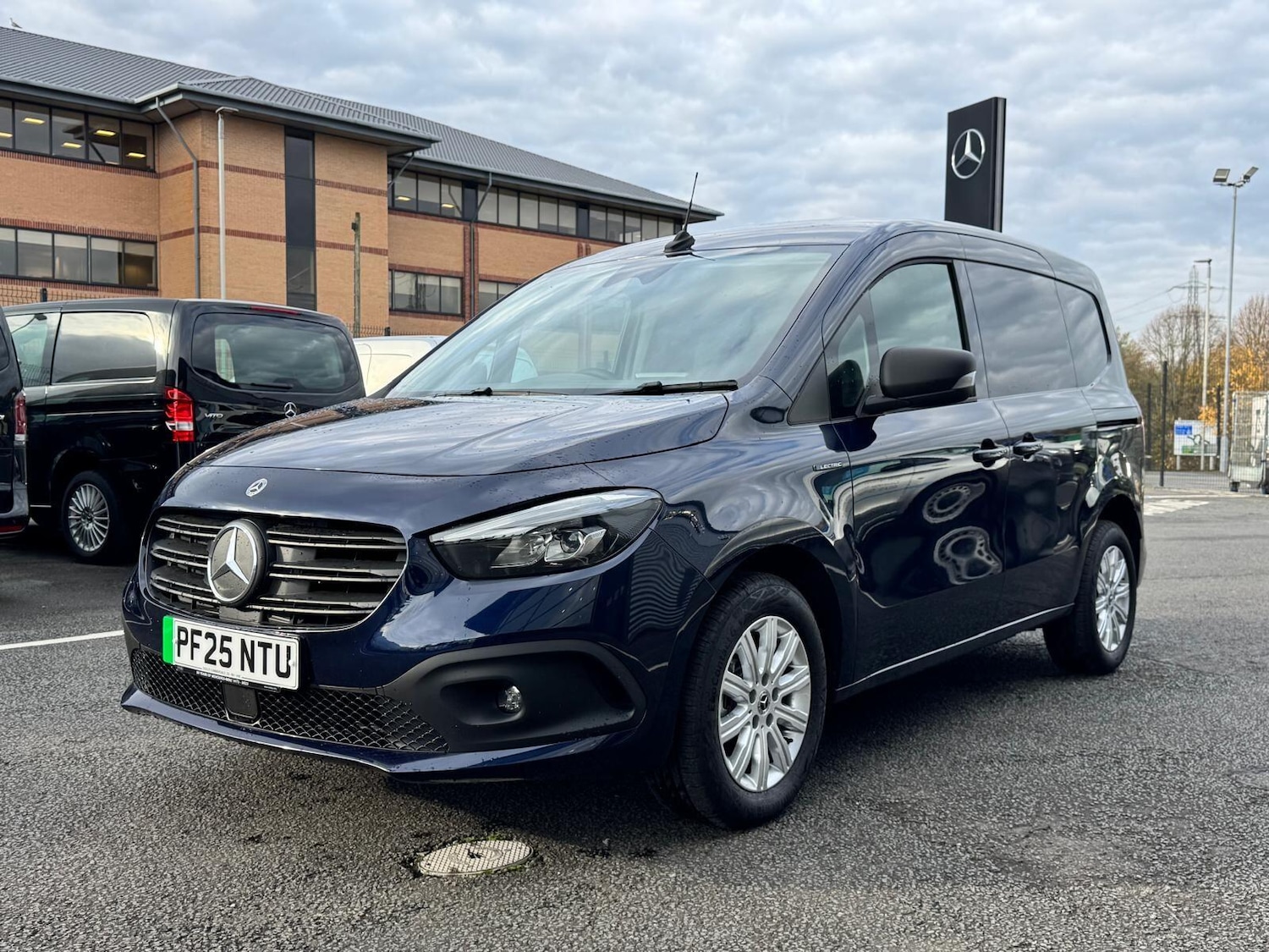 Used Mercedes-Benz Citan 2025 for sale - 76513327: Photo 5