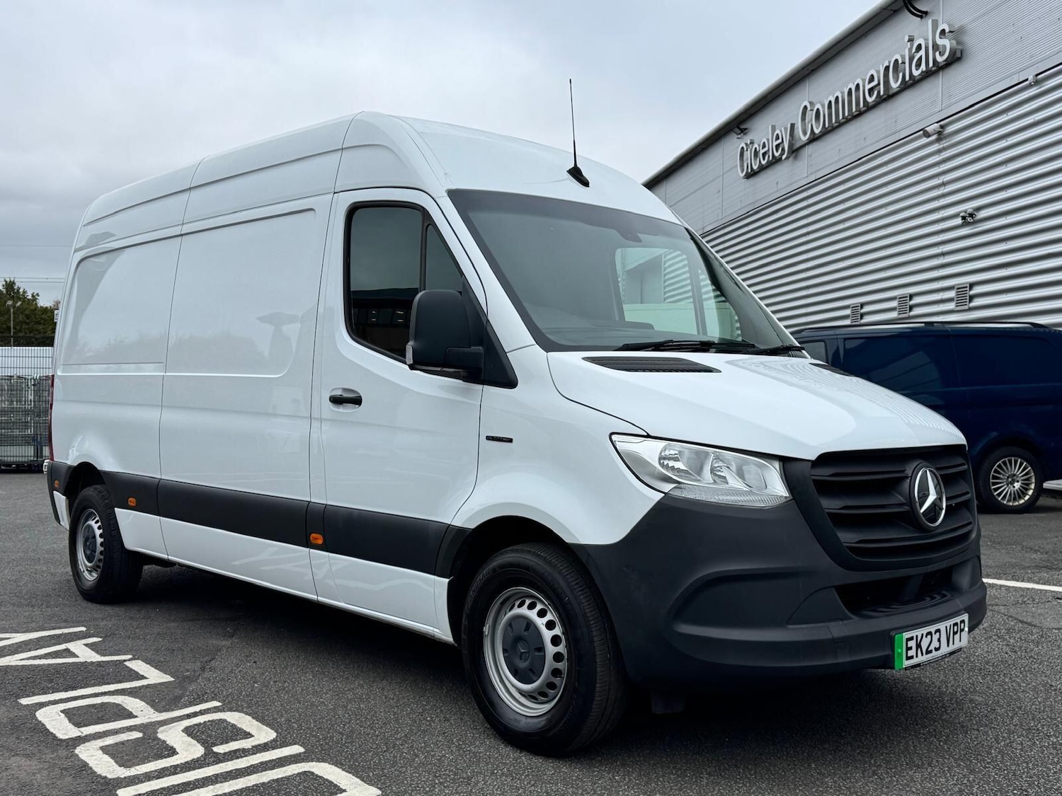 Used Mercedes-Benz Sprinter 2023 for sale - 76295506: Photo 1