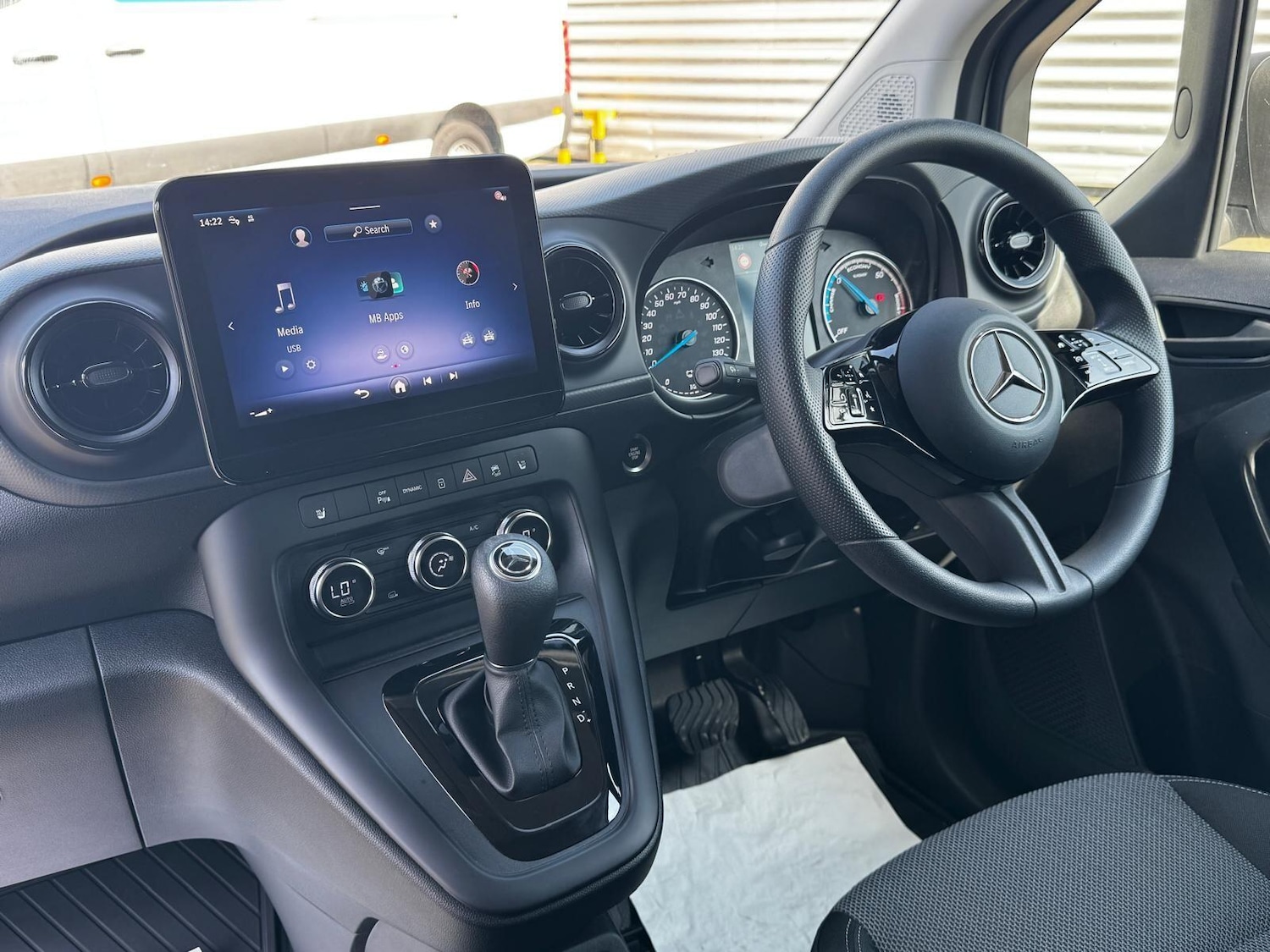 Used Mercedes-Benz Citan 2025 for sale - 78184746: Photo 2