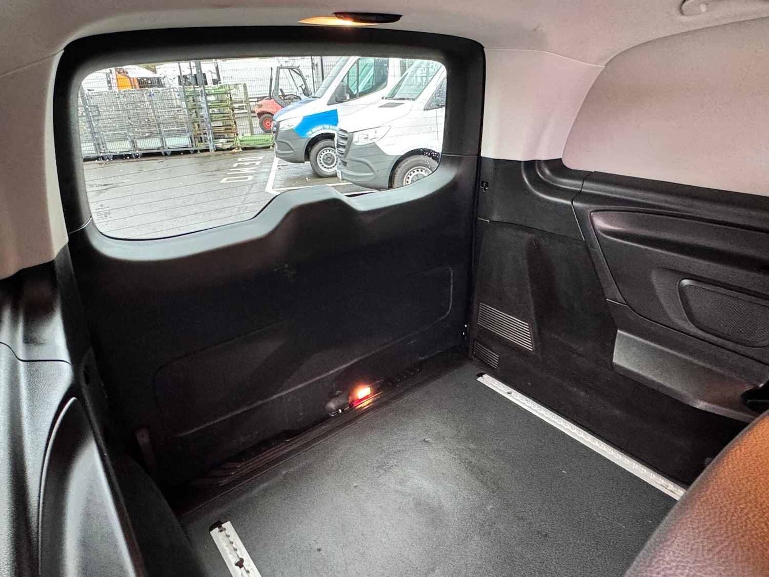 Used Mercedes-Benz Vito 2021 for sale - 76473111: Photo 51