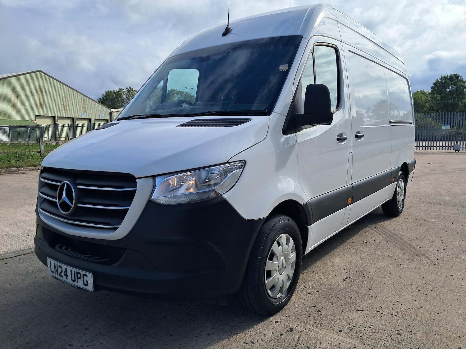 Used Mercedes-Benz Sprinter 2024 for sale - 77015776: Photo 5