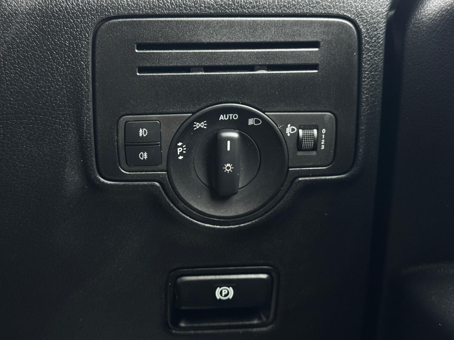 Used Mercedes-Benz Vito 2023 for sale - 77425985: Photo 29