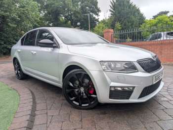 2016 (66) - 2.0 TDI CR vRS Auto DSG [184] *1 Former Keeper, FSH & MOT 05/26* 5-Door